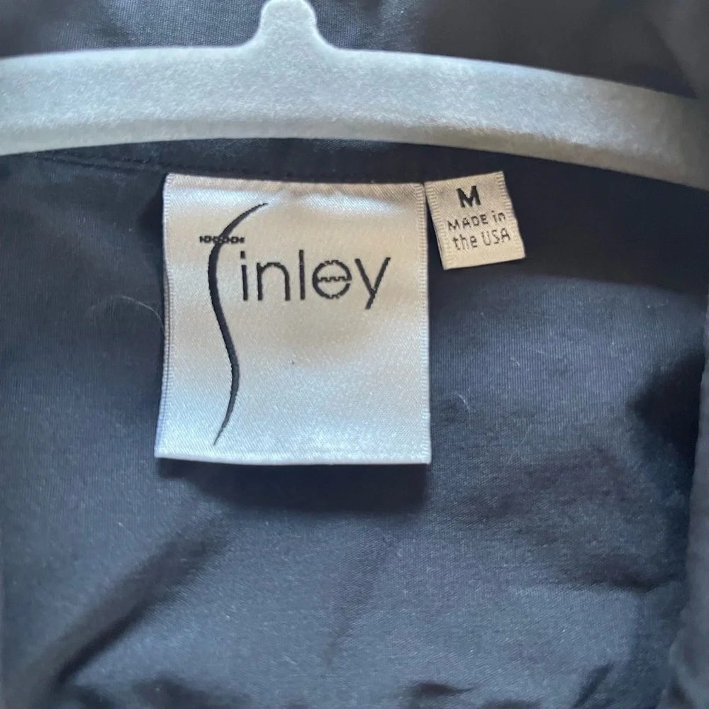 Finley button down Joey roll sleeve top black  sz medium. - Picture 5 of 6